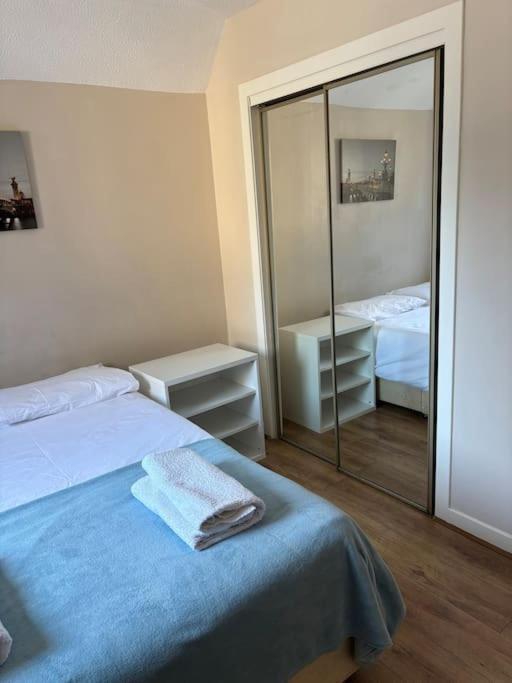 Quiet Central Apartment For Upto 4 People エディンバラ エクステリア 写真