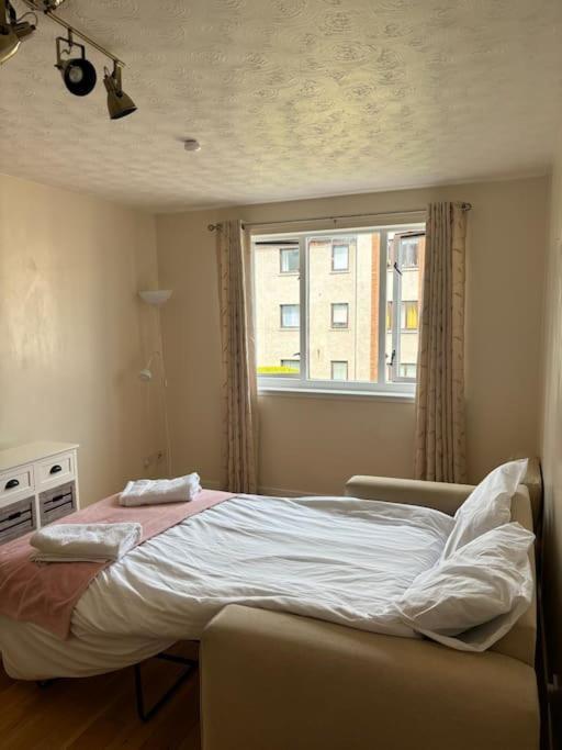 Quiet Central Apartment For Upto 4 People エディンバラ エクステリア 写真