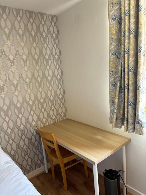 Quiet Central Apartment For Upto 4 People エディンバラ エクステリア 写真