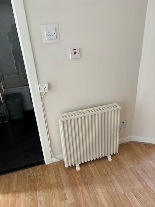 Quiet Central Apartment For Upto 4 People エディンバラ エクステリア 写真