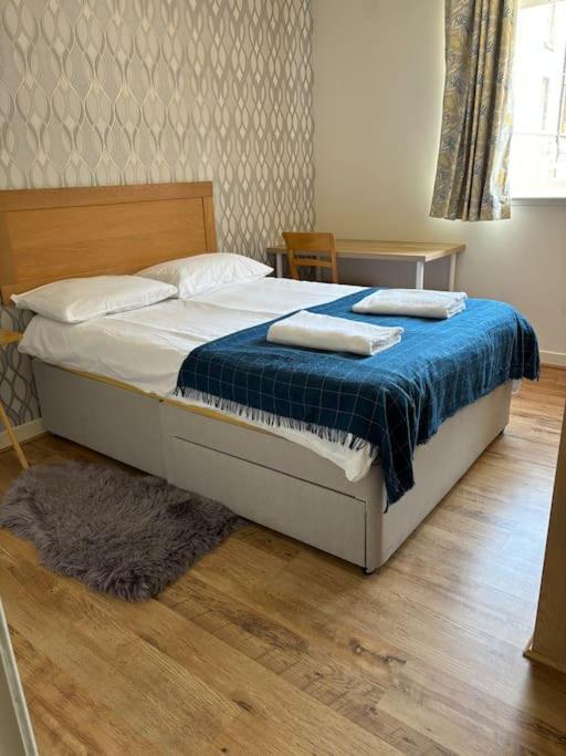 Quiet Central Apartment For Upto 4 People エディンバラ エクステリア 写真