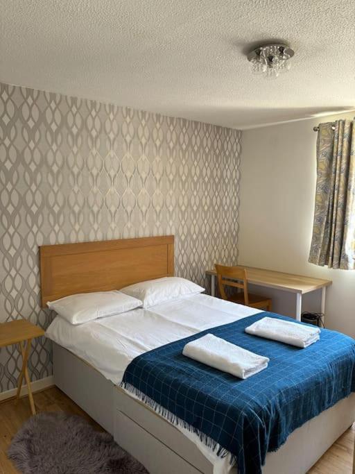 Quiet Central Apartment For Upto 4 People エディンバラ エクステリア 写真